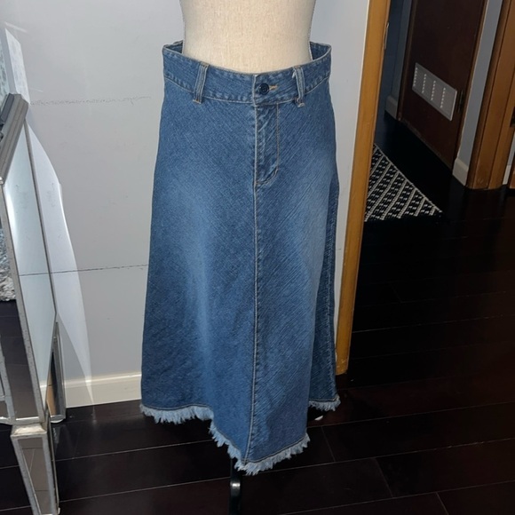 KAREN THE BEST JEANS maxi jean skirt with a frayed hem.  Excellent condition - Picture 1 of 7